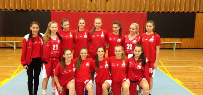 Országos döntőbe jutott a Mercedes-KA kadett (U17) lány csapata