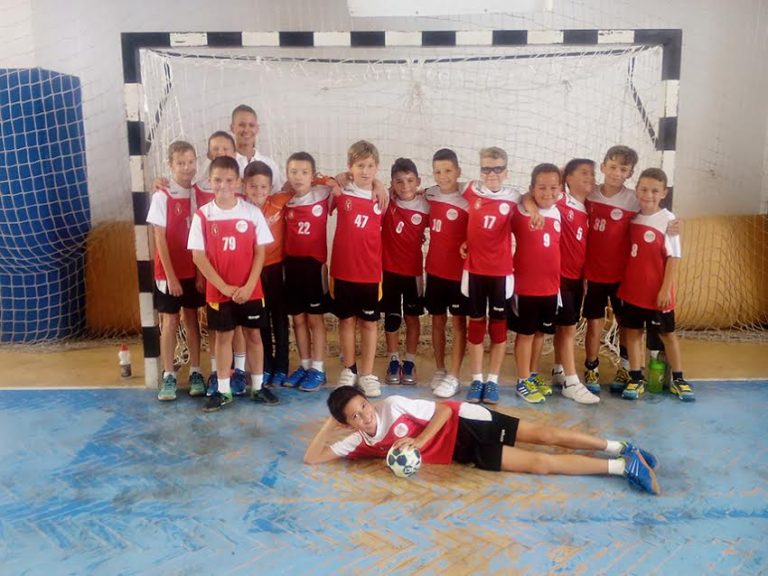 U10-es fiú kézilabdacsapat Szabó Gabriella edzővel