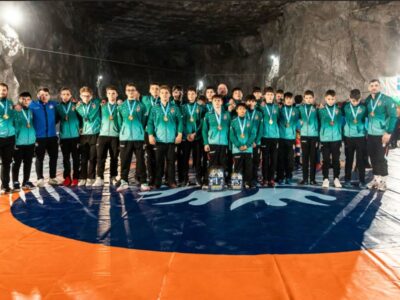 U15-ös csapatverseny a parajdi Sóbányában két kecskeméti birkózóval